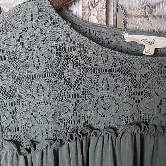 Easel Womens Sage Green Lace Detail Bell LongSleeve Tunic Blouse Oversized Small - Picture 7 of 8